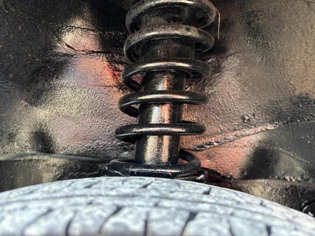 キャリイトラック キンタロウダンプ マニュアル切換4WD走行82200km車検9年9月エアコンパワステエアバック純正フロアーマットドアバイザーオーディオ12インチホイル夏タイヤ装着(79枚目)