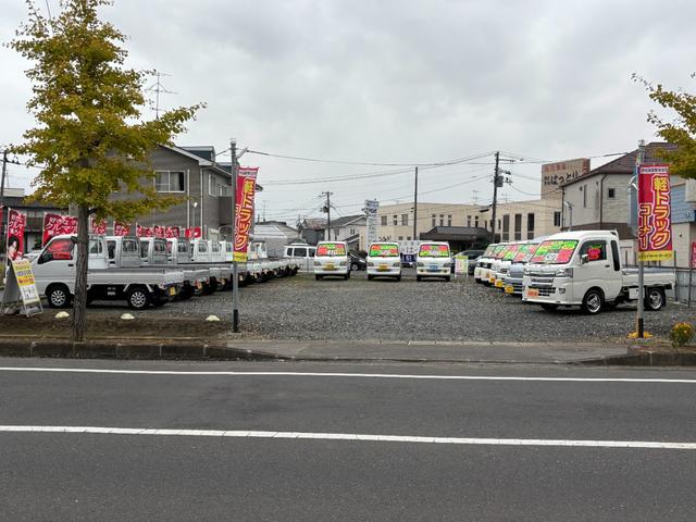 ハイゼットトラック スペシャル マニュアル切り替え4WD・走行33400km・車検8年12月・エアコン無・パワステ無・純正フロアマット・純正オーディオ・荷台ゴムマット・純正12インチホイル・冬タイヤ装着(2枚目)