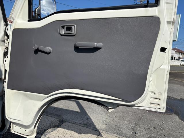 ハイゼットトラック スペシャル マニュアル切り替え4WD・走行33400km・車検8年12月・エアコン無・パワステ無・純正フロアマット・純正オーディオ・荷台ゴムマット・純正12インチホイル・冬タイヤ装着(58枚目)