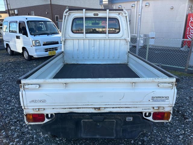 サンバートラック TB マニュアル切り替え4WD・走行35200km・エアコン無・パワステ有・エアバック無・純正フロアマット・ドアバイザ-・オーディオ・ゲートチェーン・純正12インチホイル夏タイヤ装着(49枚目)