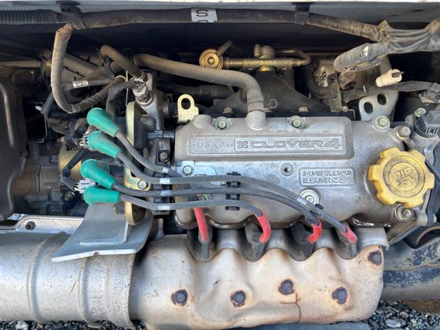 サンバートラック TB マニュアル切り替え4WD・走行35200km・エアコン無・パワステ有・エアバック無・純正フロアマット・ドアバイザ-・オーディオ・ゲートチェーン・純正12インチホイル夏タイヤ装着(79枚目)