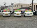 ハイゼットトラック スペシャル マニュアル切り替え4WD・走行33400km・車検8年12月・エアコン無・パワステ無・純正フロアマット・純正オーディオ・荷台ゴムマット・純正12インチホイル・冬タイヤ装着(5枚目)