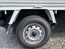 ＴＢ　オートマフルタイム４ＷＤ・走行３３０００ＫＭ・エアコン無・パワステ無・エアバック無・作業灯・純正フロアマット・ドアバイザ－・オーディオ・１２インチホイル・冬タイヤ装着（33枚目）
