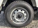 ＴＢ　オートマフルタイム４ＷＤ・走行３３０００ＫＭ・エアコン無・パワステ無・エアバック無・作業灯・純正フロアマット・ドアバイザ－・オーディオ・１２インチホイル・冬タイヤ装着（34枚目）