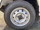 ＴＢ　オートマフルタイム４ＷＤ・走行３３０００ＫＭ・エアコン無・パワステ無・エアバック無・作業灯・純正フロアマット・ドアバイザ－・オーディオ・１２インチホイル・冬タイヤ装着（45枚目）