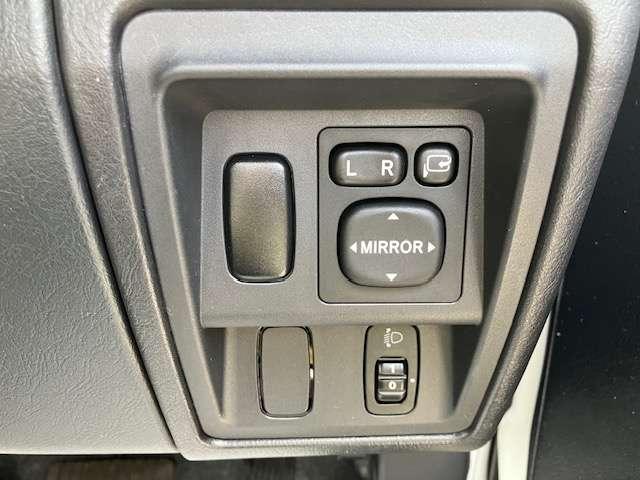 パジェロミニ ＶＲ　４ＷＤ　キーレスエントリー　イージーセレクト４ＷＤ　ナビゲーション　ワンセグ　ＥＴＣ車載器　プライバシーガラス　リアワイパー　電動格納ドアミラー　バニティミラー付きサンバイザー　ライトレベリングダイヤル　１年間走行距離無制限の中古車保証付き（13枚目）