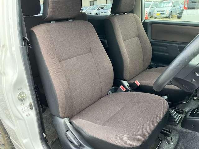 パジェロミニ ＶＲ　４ＷＤ　キーレスエントリー　イージーセレクト４ＷＤ　ナビゲーション　ワンセグ　ＥＴＣ車載器　プライバシーガラス　リアワイパー　電動格納ドアミラー　バニティミラー付きサンバイザー　ライトレベリングダイヤル　１年間走行距離無制限の中古車保証付き（14枚目）