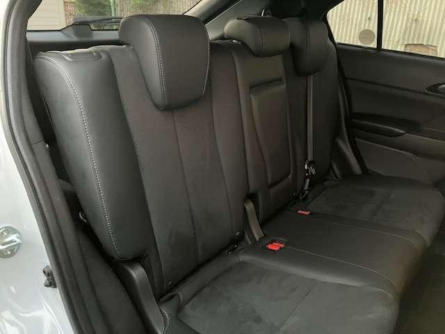 エクリプスクロスＰＨＥＶ Ｐ　４ＷＤ　衝突被害軽減ブレーキ　純正ナビゲーション　テレビ　バックカメラ　ヘッドアップディスプレイ　スマートキー　プッシュスタート　バニティミラー付きサンバイザー　パドルシフト　　電動パーキング　急速充電機能付き　１年間走行距離無制限の中古車保証付き（17枚目）