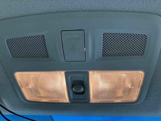 デリカＤ：５ ローデストＧパワーパッケージ　４ＷＤ　両側電動スライドドア　社外ナビゲーション　スマートキー　ＥＴＣ車載器　クルーズコントロール　パドルシフト　アクティブスタビリティコントロール　プライバシーガラス　リアワイパー　１年間走行距離無制限の中古車保証付き（20枚目）