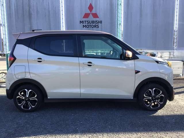 ｅＫクロス ＥＶ Ｐ　衝突被害軽減ブレーキ　純正ナビゲーション　テレビ　バックカメラ　マイパイロットパーキング　マイパイロット　スマートキー　プッシュスタート　急速充電　ステアリングリモコンスイッチ　バニティミラー付きサンバイザー　１年間走行距離無制限の中古車保証付き（23枚目）