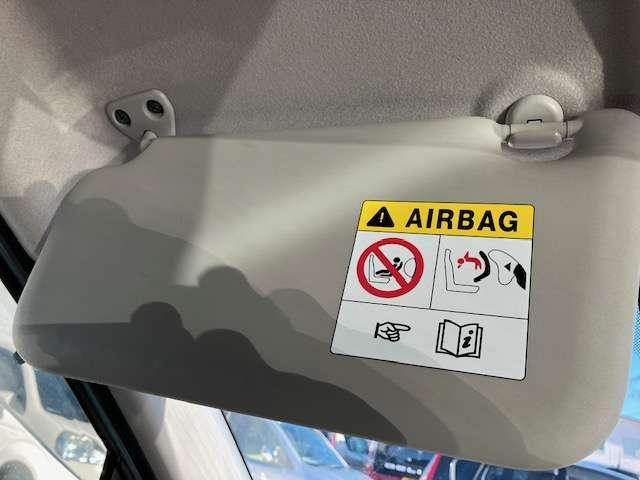 助手席側サンバイザーの画像です