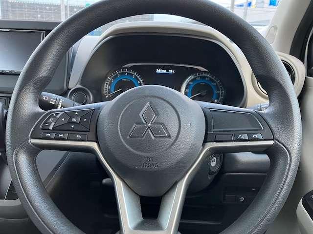 eKワゴン M 衝突被害軽減ブレーキ 社外ナビゲーション バックカメラ テレビ アイドリングストップ シートヒーター キーレスエントリー ベンチシート アームレスト 当社買取車両 バニティミラー付きサンバイザー 1年間走行距離無制限の中古車保証付(1年又は2年間の延長可)(10枚目)