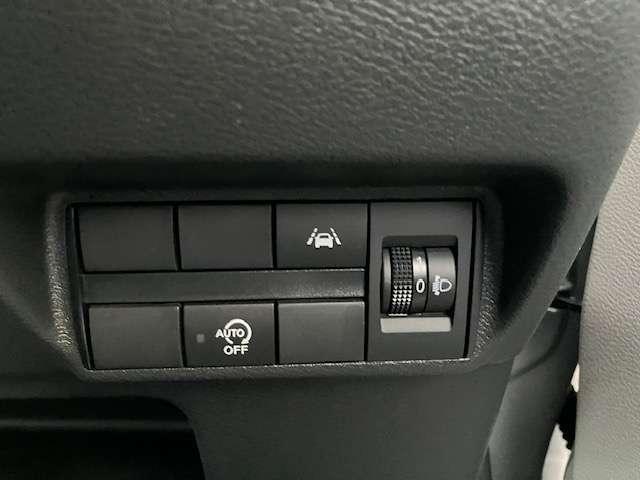 eKワゴン M 衝突被害軽減ブレーキ 社外ナビゲーション バックカメラ テレビ アイドリングストップ シートヒーター キーレスエントリー ベンチシート アームレスト 当社買取車両 バニティミラー付きサンバイザー 1年間走行距離無制限の中古車保証付(1年又は2年間の延長可)(12枚目)