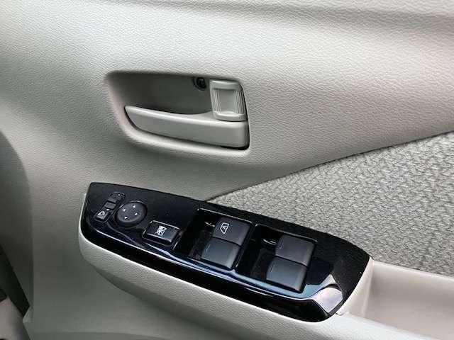 eKワゴン M 衝突被害軽減ブレーキ 社外ナビゲーション バックカメラ テレビ アイドリングストップ シートヒーター キーレスエントリー ベンチシート アームレスト 当社買取車両 バニティミラー付きサンバイザー 1年間走行距離無制限の中古車保証付(1年又は2年間の延長可)(13枚目)