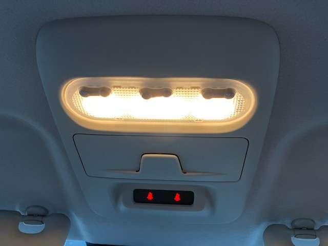 eKワゴン M 衝突被害軽減ブレーキ 社外ナビゲーション バックカメラ テレビ アイドリングストップ シートヒーター キーレスエントリー ベンチシート アームレスト 当社買取車両 バニティミラー付きサンバイザー 1年間走行距離無制限の中古車保証付(1年又は2年間の延長可)(18枚目)