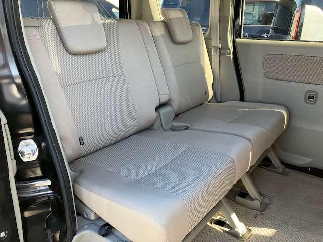 タウンボックス Ｇスペシャル　４ＷＤ　衝突被害軽減ブレーキ　ナビゲーション　テレビ　バックカメラ　スマートキー　プッシュスタート　両側電動スライドドア　オーバーヘッドコンソール　オートエアコン　フォグランプ　プライバシーガラス　１年間走行距離無制限の中古車保証付き（18枚目）