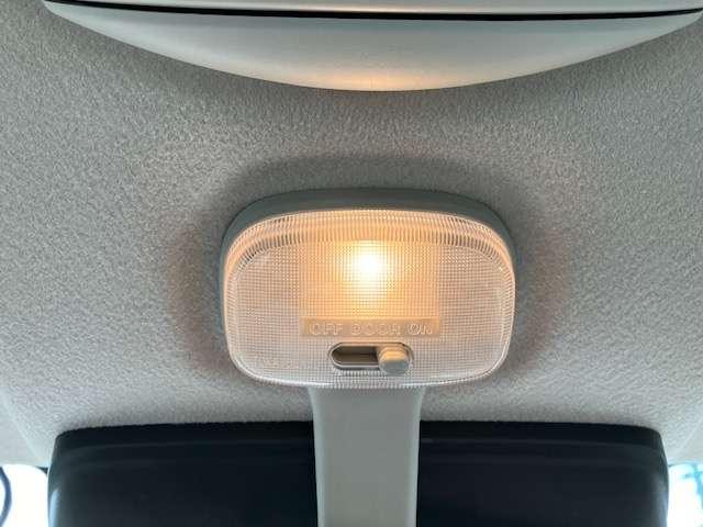 タウンボックス Ｇスペシャル　４ＷＤ　衝突被害軽減ブレーキ　ナビゲーション　テレビ　バックカメラ　スマートキー　プッシュスタート　両側電動スライドドア　オーバーヘッドコンソール　オートエアコン　フォグランプ　プライバシーガラス　１年間走行距離無制限の中古車保証付き（19枚目）