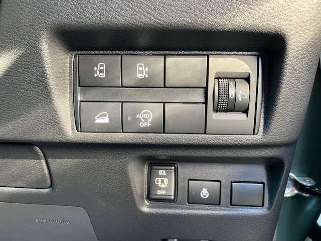 デリカミニ Ｔ　プレミアム　衝突被害軽減ブレーキ　純正ナビゲーション（11枚目）