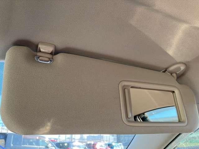 マークX 250G Four 4WD 純正ナビゲーション テレビ キーレスエントリー 横滑り防止 バックカメラ バニティミラー付きサンバイザー オートエアコン アームレスト ディスチャージヘッドライト オートライトコントロール 1年間走行距離無制限の中古車保証付き(16枚目)