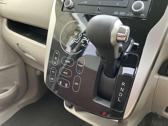 ｅＫワゴン 【アウトレット中古車！】Ｍ　ｅアシスト　衝突被害軽減ブレーキ　キーレスエントリー　アイドリングストップ　プライバシーガラス　リアワイパー　タッチパネルオートエアコン　当社下取車両　シートヒーター　３ヶ月又は３，０００ｋｍ（いずれか早い方）の中古車保証付き（4枚目）