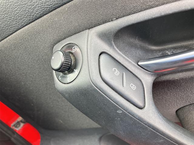 ポロ TSIコンフォートライン ナビ アルミホイール キーレスエントリー AT 記録簿 CD DVD再生 USB ミュージックプレイヤー接続可 エアコン パワーウィンドウ(6枚目)