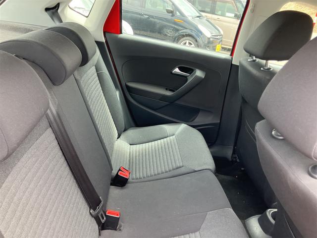 ポロ TSIコンフォートライン ナビ アルミホイール キーレスエントリー AT 記録簿 CD DVD再生 USB ミュージックプレイヤー接続可 エアコン パワーウィンドウ(30枚目)