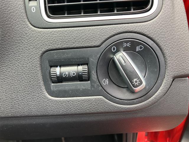 ポロ TSIコンフォートライン ナビ アルミホイール キーレスエントリー AT 記録簿 CD DVD再生 USB ミュージックプレイヤー接続可 エアコン パワーウィンドウ(37枚目)