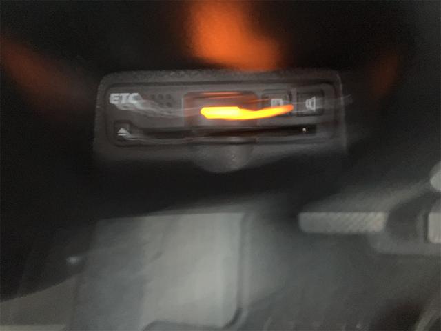 フィット G・10thアニバーサリー ETC バックカメラ ナビ オートライト スマートキー CVT 盗難防止システム 衝突安全ボディ 記録簿 ABS CD DVD再生 USB エアコン パワーステアリング パワーウィンドウ(11枚目)