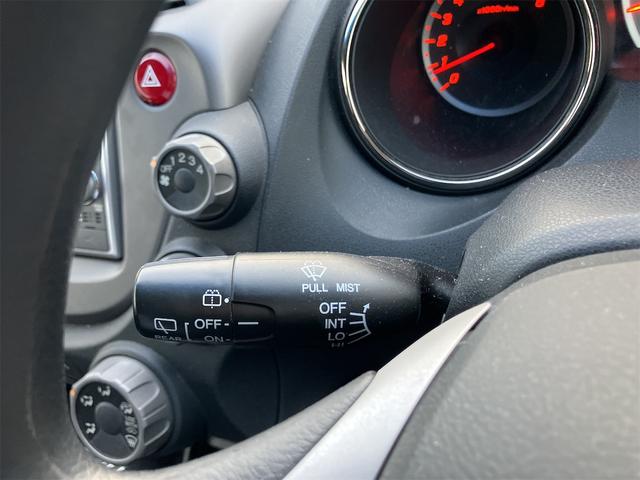 フィット G・10thアニバーサリー ETC バックカメラ ナビ オートライト スマートキー CVT 盗難防止システム 衝突安全ボディ 記録簿 ABS CD DVD再生 USB エアコン パワーステアリング パワーウィンドウ(45枚目)