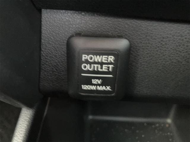 フィット G・10thアニバーサリー ETC バックカメラ ナビ オートライト スマートキー CVT 盗難防止システム 衝突安全ボディ 記録簿 ABS CD DVD再生 USB エアコン パワーステアリング パワーウィンドウ(51枚目)
