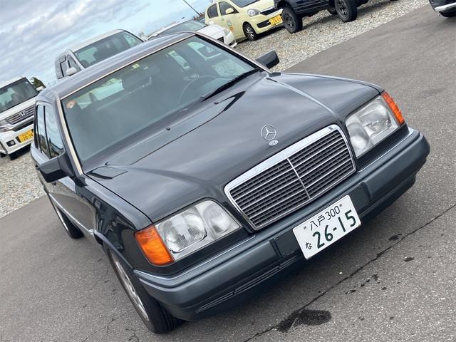 Eクラス E320 左ハンドル オートクルーズコントロール AT アルミホイール パワーシート ABS CD カセット エアコン パワーステアリング パワーウィンドウ(22枚目)