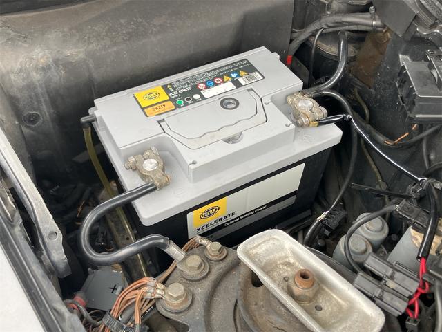 Eクラス E320 左ハンドル オートクルーズコントロール AT アルミホイール パワーシート ABS CD カセット エアコン パワーステアリング パワーウィンドウ(34枚目)