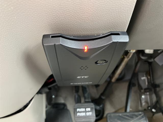 エブリイワゴン ＪＰターボ　４ＷＤ　ＥＴＣ　両側スライドドア　キーレスエントリー　電動格納ミラー　シートヒーター　ＡＴ　盗難防止システム　ＡＢＳ　ＣＤ　アルミホイール　衝突安全ボディ　エアコン　パワーステアリング（5枚目）