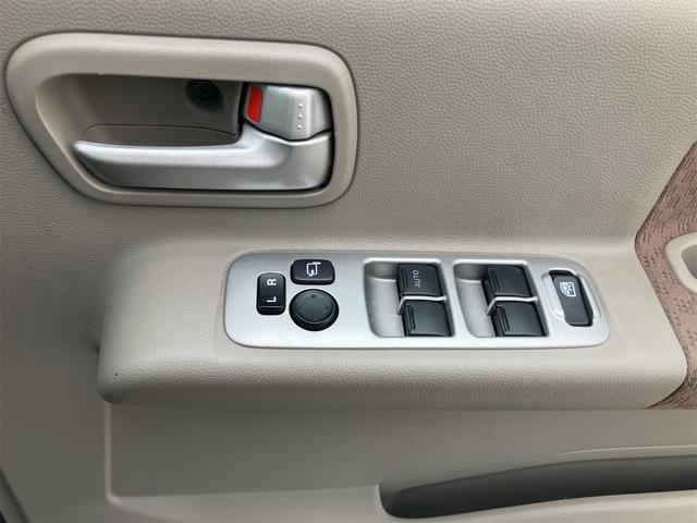 エブリイワゴン ＪＰターボ　４ＷＤ　ＥＴＣ　両側スライドドア　キーレスエントリー　電動格納ミラー　シートヒーター　ＡＴ　盗難防止システム　ＡＢＳ　ＣＤ　アルミホイール　衝突安全ボディ　エアコン　パワーステアリング（11枚目）