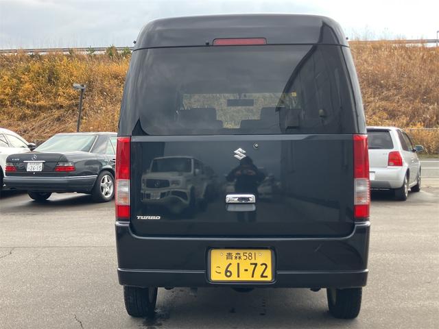 エブリイワゴン ＪＰターボ　４ＷＤ　ＥＴＣ　両側スライドドア　キーレスエントリー　電動格納ミラー　シートヒーター　ＡＴ　盗難防止システム　ＡＢＳ　ＣＤ　アルミホイール　衝突安全ボディ　エアコン　パワーステアリング（17枚目）