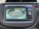 フィット G・10thアニバーサリー ETC バックカメラ ナビ オートライト スマートキー CVT 盗難防止システム 衝突安全ボディ 記録簿 ABS CD DVD再生 USB エアコン パワーステアリング パワーウィンドウ(7枚目)