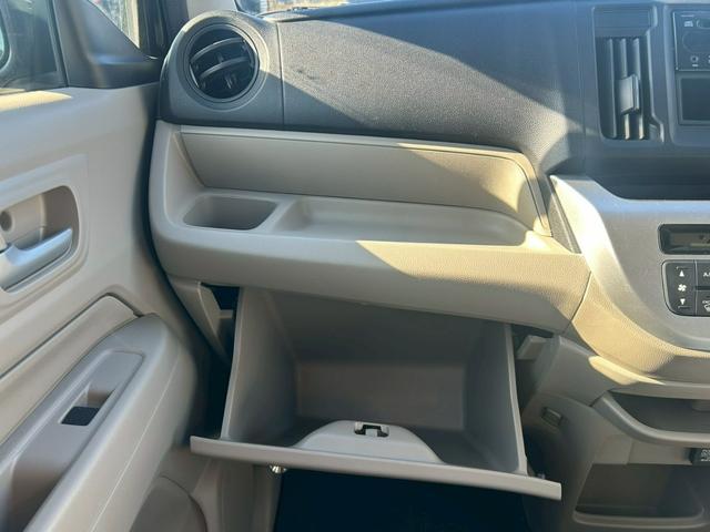 N-WGN C 純正CDオーディオ 横滑り防止 オートエアコン パワステ パワーウインドウ(40枚目)