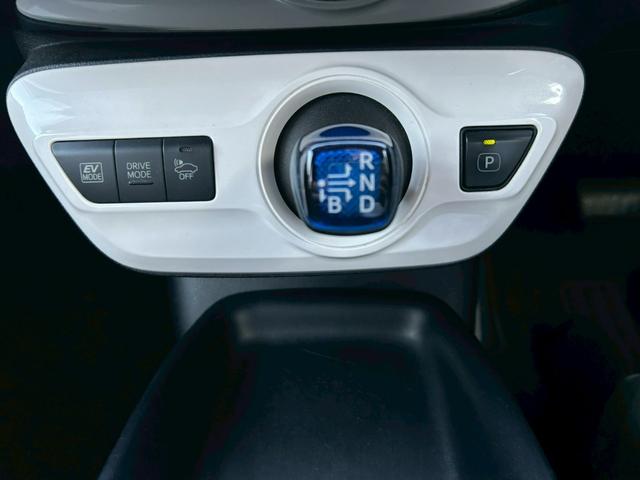 プリウス S ナビ DTV ETC Bluetooth機能 アルミ バックカメラ(33枚目)