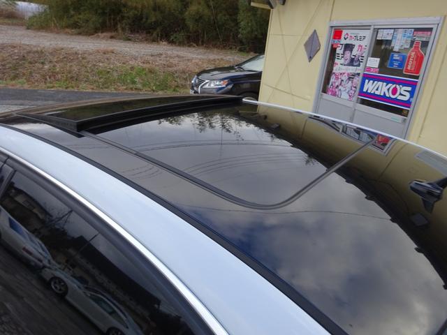 Ａ８ Ｌ　Ｗ１２クワトロ　デザインセレクション　４人乗り　ツインサンルーフ　リアエンターテイメント　全席エアーシート　ローダウン　フロントＡＢＴスポイラー　レザーシート　純正アルミホイール（10枚目）