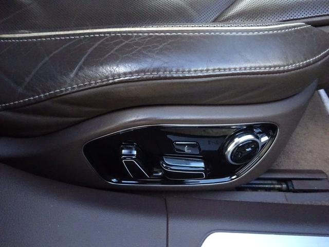 Ａ８ Ｌ　Ｗ１２クワトロ　デザインセレクション　４人乗り　ツインサンルーフ　リアエンターテイメント　全席エアーシート　ローダウン　フロントＡＢＴスポイラー　レザーシート　純正アルミホイール（42枚目）