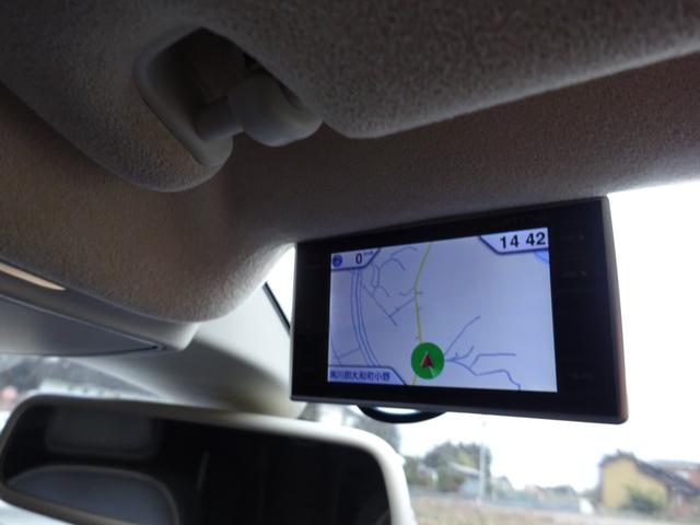 Ａ８ Ｌ　Ｗ１２クワトロ　デザインセレクション　４人乗り　ツインサンルーフ　リアエンターテイメント　全席エアーシート　ローダウン　フロントＡＢＴスポイラー　レザーシート　純正アルミホイール（55枚目）