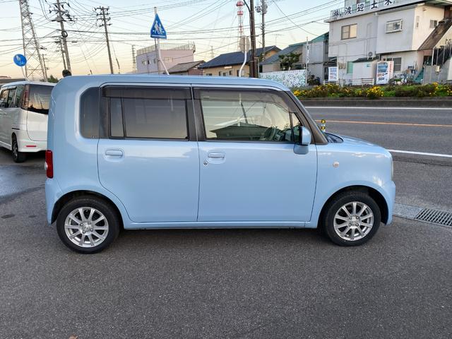 ピクシススペース Ｌ　車検整備付　ダイハツ　ムーブ　コンテ　ＯＥＭ車両　４ＷＤ　社外エンジンスターター　ポータブルナビ　バックカメラ　社外１４インチアルミ　アイドリングストップ（6枚目）