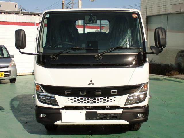 キャンター 　３．０ディーゼルターボ４ＷＤ　平ボディ２ｔ　６速オートマ　リアカメラ　ヒルスタートアシスト　ＥＳＰ　ＬＥＤライトフォグ　オートライト（2枚目）