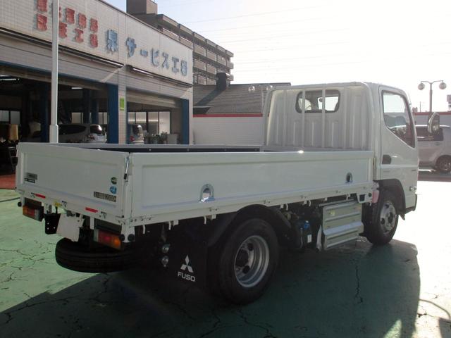 キャンター 　３．０ディーゼルターボ４ＷＤ　平ボディ２ｔ　６速オートマ　リアカメラ　ヒルスタートアシスト　ＥＳＰ　ＬＥＤライトフォグ　オートライト（7枚目）