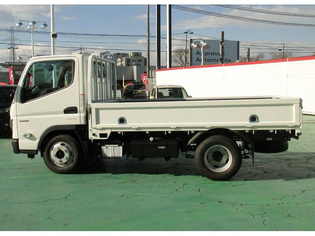 キャンター 　３．０ディーゼルターボ４ＷＤ　平ボディ２ｔ　６速オートマ　リアカメラ　ヒルスタートアシスト　ＥＳＰ　ＬＥＤライトフォグ　オートライト（10枚目）