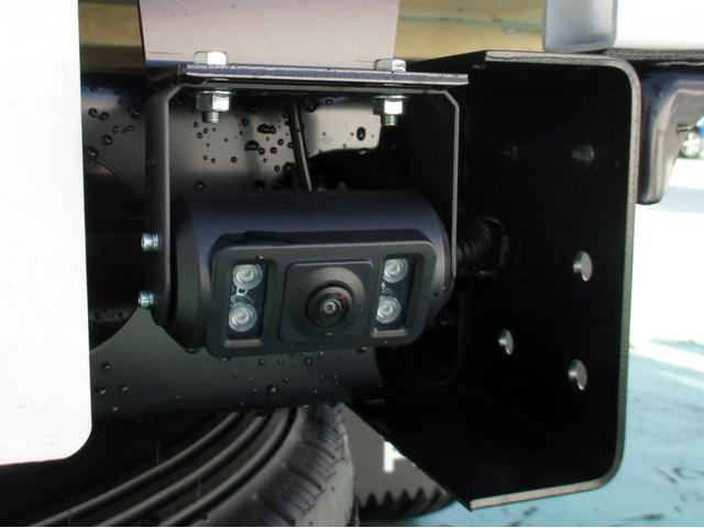 キャンター 　３．０ディーゼルターボ４ＷＤ　平ボディ２ｔ　６速オートマ　リアカメラ　ヒルスタートアシスト　ＥＳＰ　ＬＥＤライトフォグ　オートライト（14枚目）