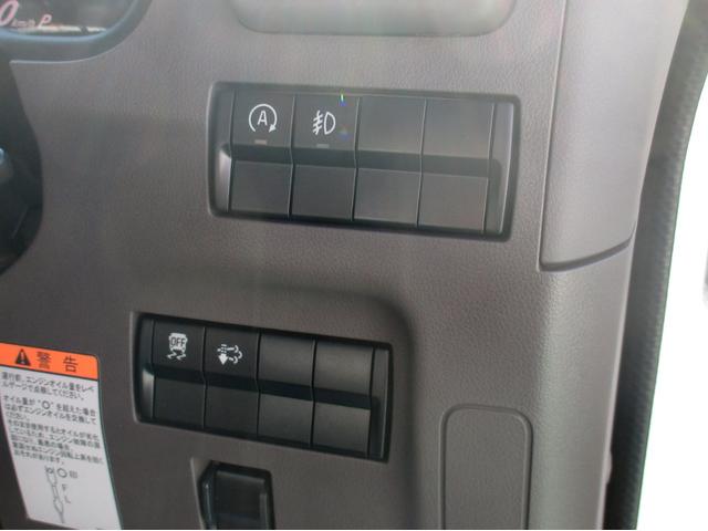 キャンター 　３．０ディーゼルターボ４ＷＤ　平ボディ２ｔ　６速オートマ　リアカメラ　ヒルスタートアシスト　ＥＳＰ　ＬＥＤライトフォグ　オートライト（15枚目）