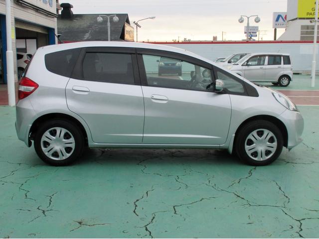 フィット G 4WD 福祉車両 助手席回転シート 走行23042K 車検9年8月(5枚目)