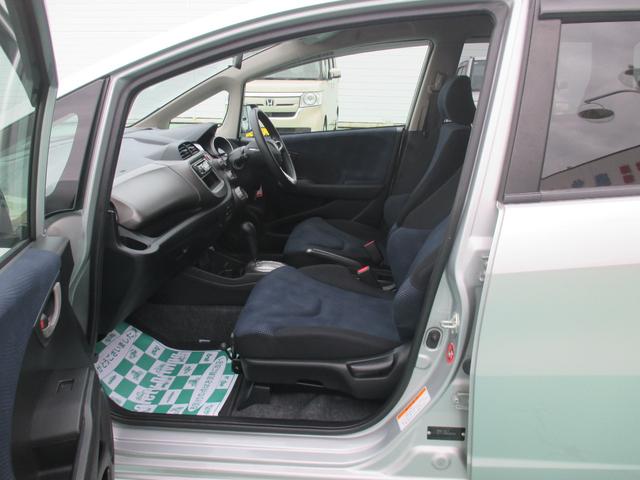 フィット G 4WD 福祉車両 助手席回転シート 走行23042K 車検9年8月(12枚目)