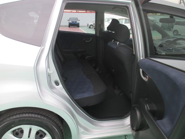 フィット G 4WD 福祉車両 助手席回転シート 走行23042K 車検9年8月(16枚目)